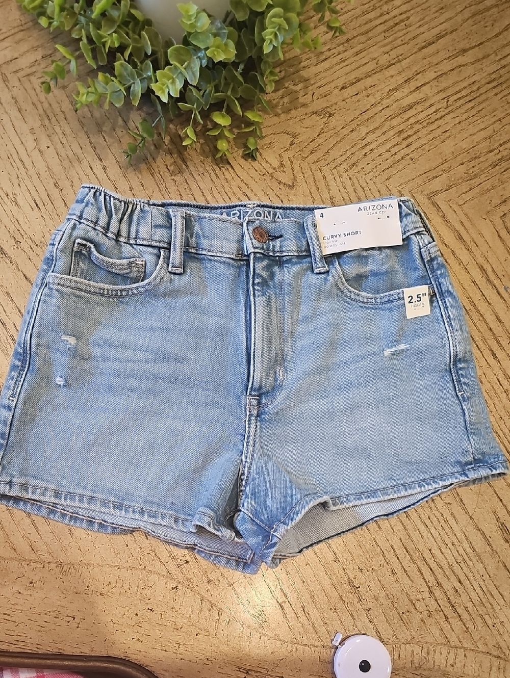 Arizona Jean Company Light Blue High Rise Jean Shorts Size 4 NWT